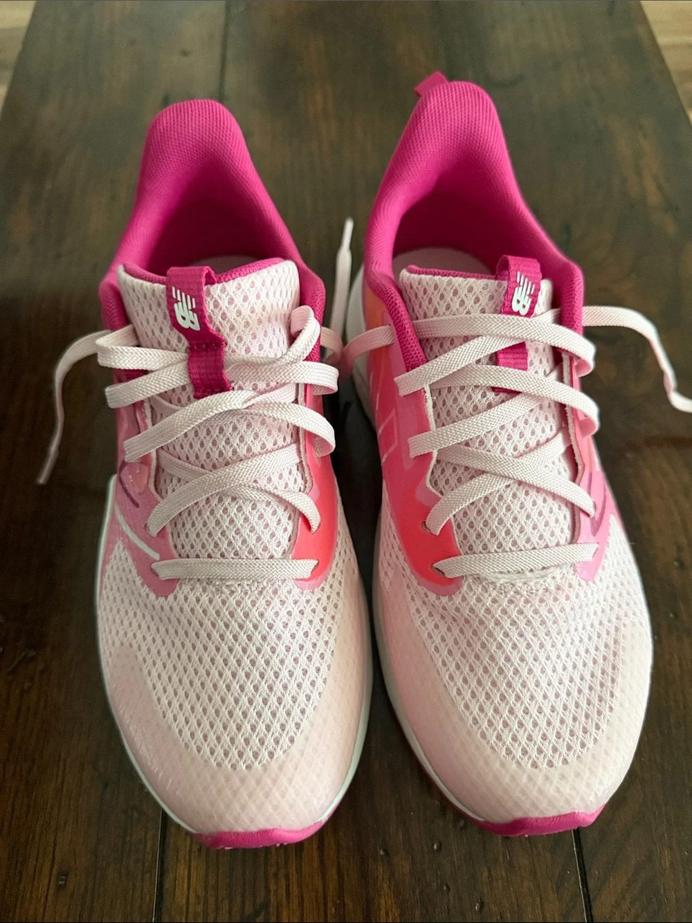 Girls New Balance size 3 wide- like new!